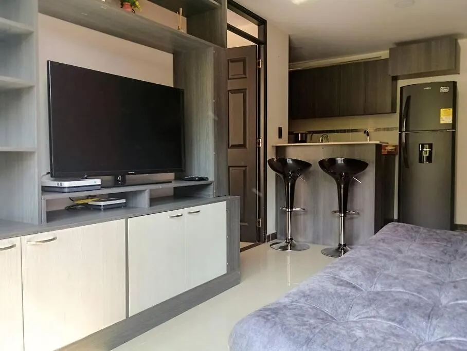 Rentalsop An01 Apto Cerca Al Lleras Con Balcon Y Piscina Climatizada, Cerca A Provenza, Ubicado Min Del Aeropuerto Medellin Apartment