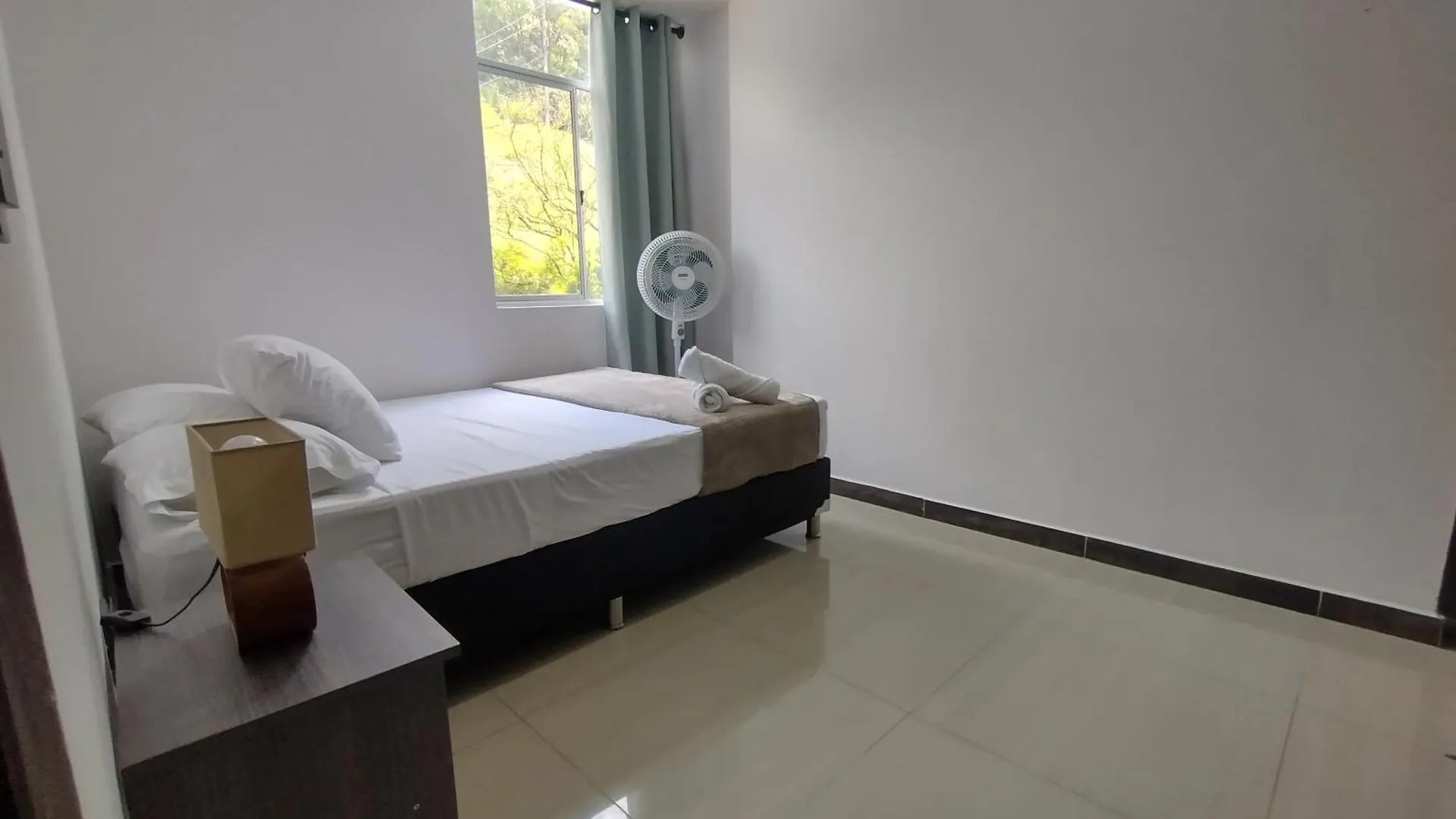 Rentalsop An01 Apto Cerca Al Lleras Con Balcon Y Piscina Climatizada, Cerca A Provenza, Ubicado Min Del Aeropuerto Medellin Colombia